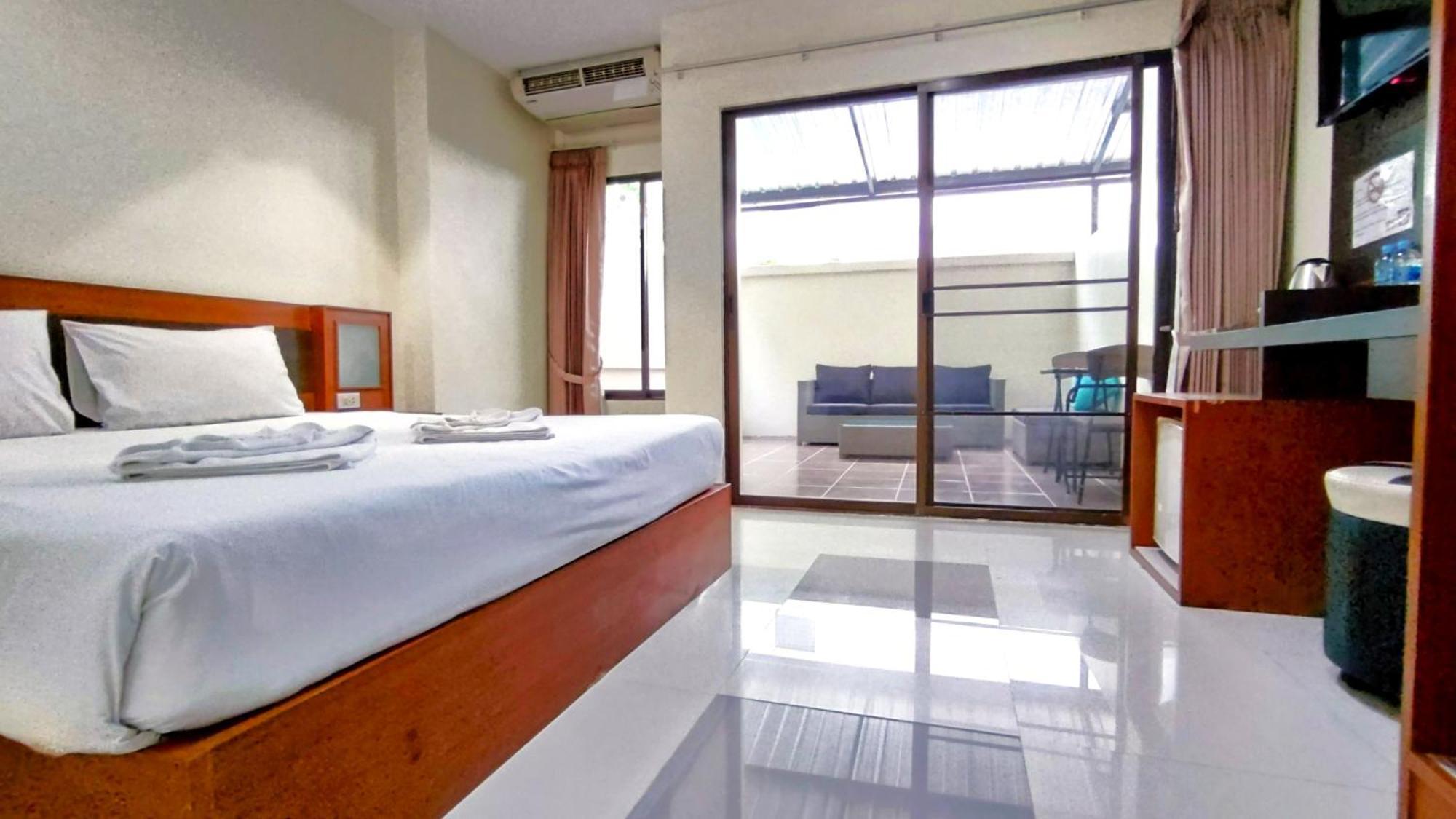 Lucky Buako Hotel Patong Екстер'єр фото