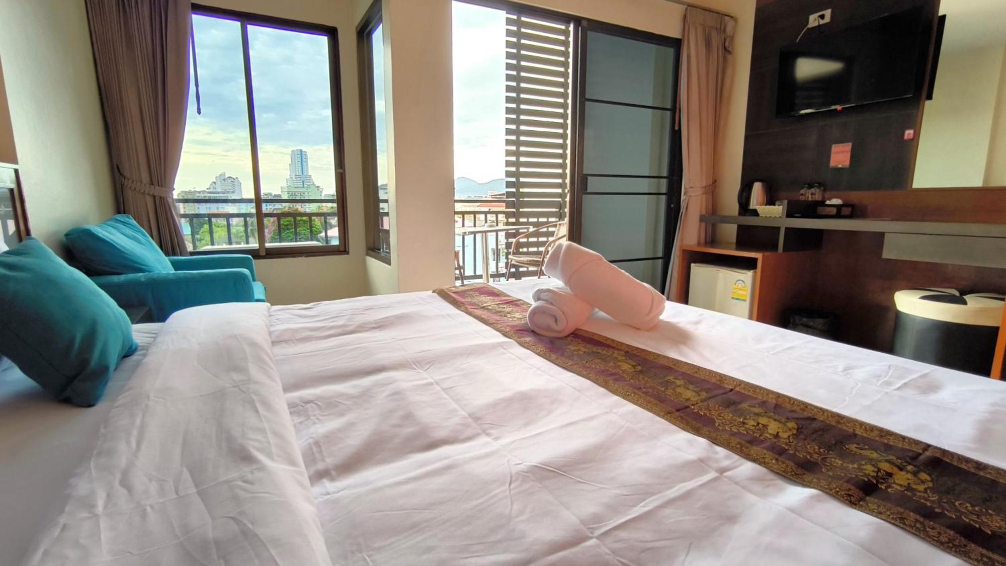 Lucky Buako Hotel Patong Екстер'єр фото