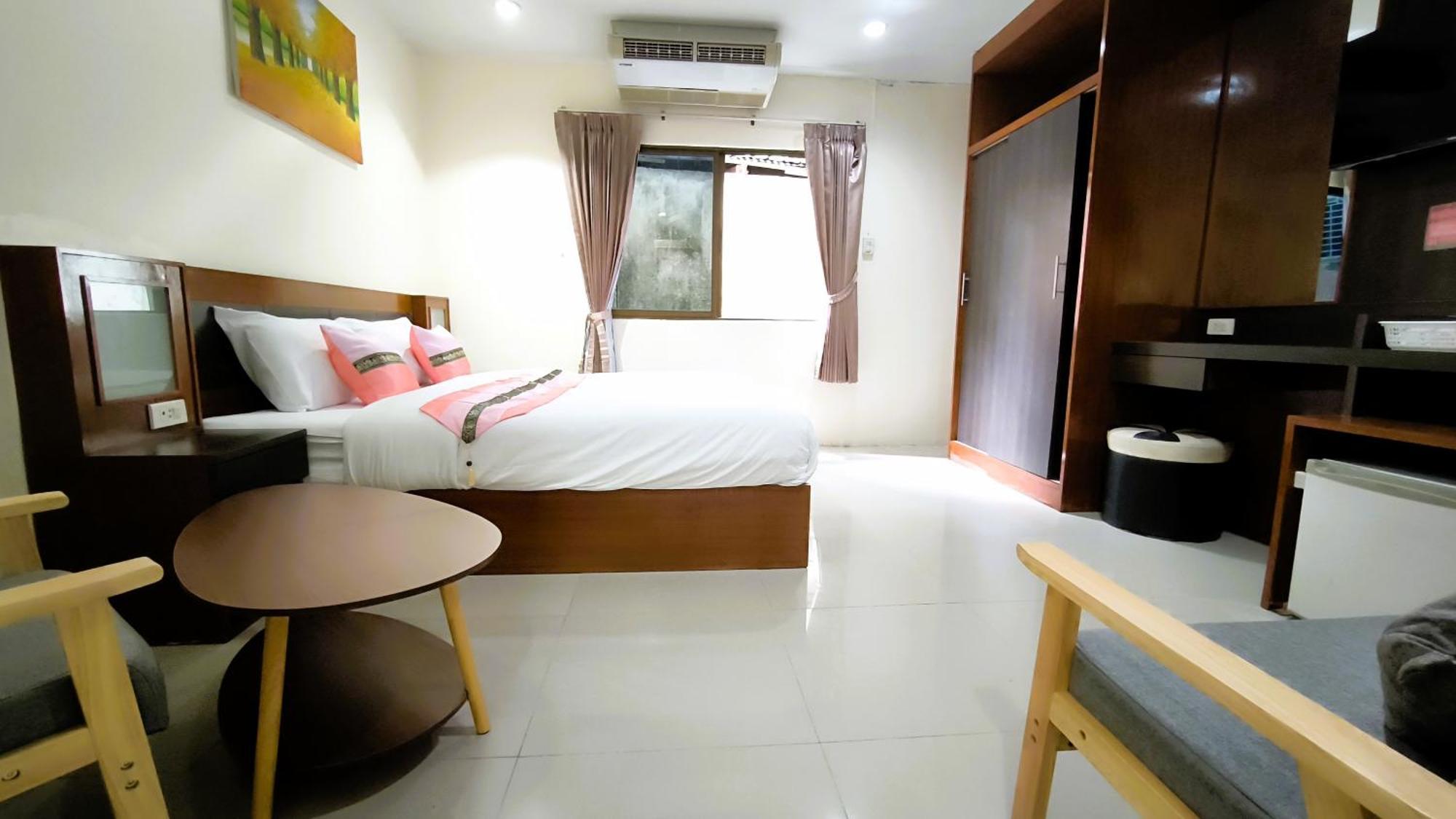 Lucky Buako Hotel Patong Екстер'єр фото